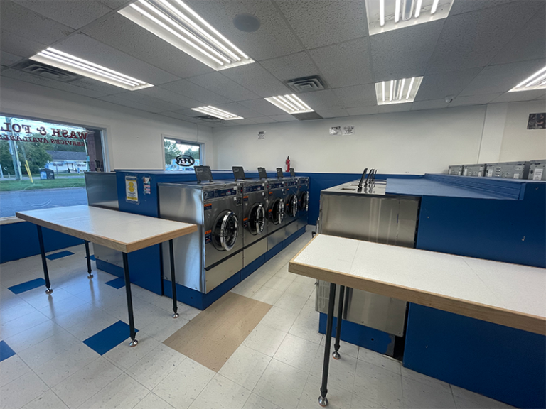 laundromat washer at courtice